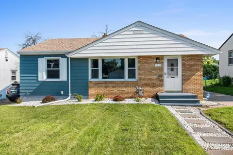 2239 Conway St, Saint Paul, MN 55119
