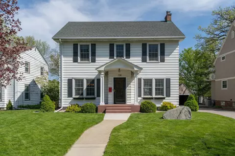 138 Oak Knoll Blvd, Mankato, MN 56001