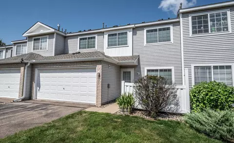 1373 Highpoint Curv, Shakopee, MN 55379