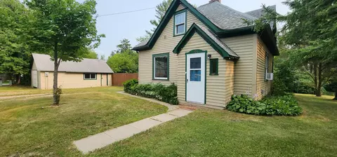 104 Gordon Ln NE, Bagley, MN 56621