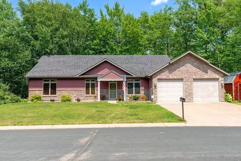 1320 Woodale Ct, Saint Croix Falls, WI 54024