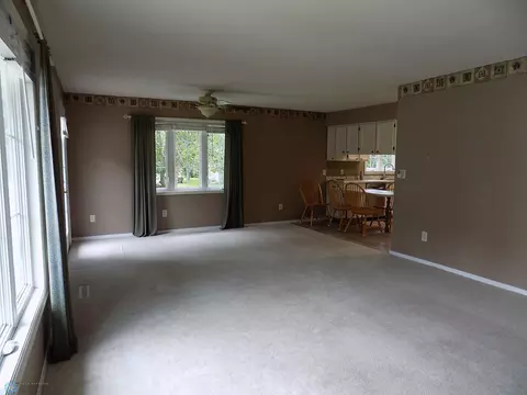 402 Ash Dr, Mooreton, ND 58061 photo 5