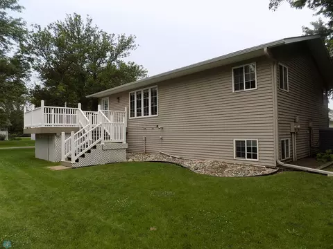 402 Ash Dr, Mooreton, ND 58061 photo 4