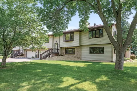 8735 Goldenrod Ln N, Maple Grove, MN 55369