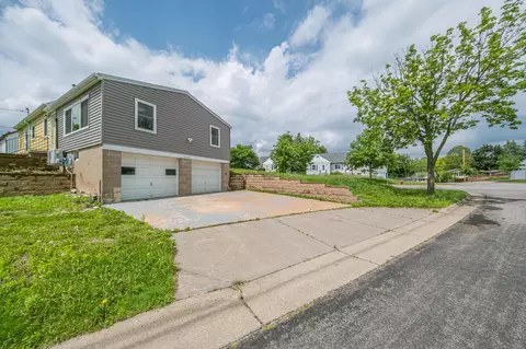 2196 4th St E, Saint Paul, MN 55119 photo 3