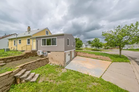 2196 4th St E, Saint Paul, MN 55119 photo 9