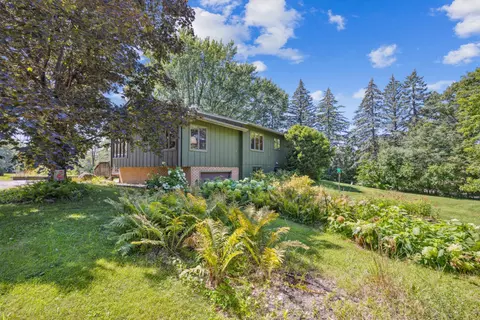 6741 Military Rd, Woodbury, MN 55129