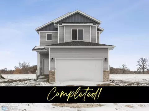 4720 Hampton Loop S, Moorhead, MN 56560 photo 1
