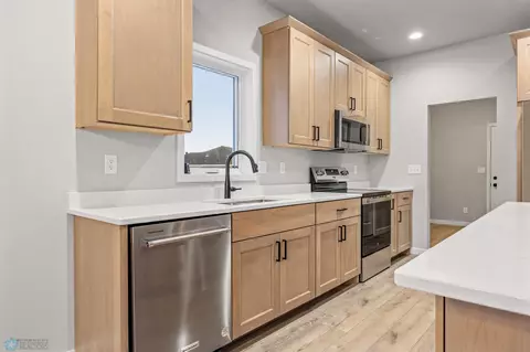 4720 Hampton Loop S, Moorhead, MN 56560 photo 9