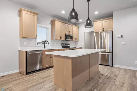 4720 Hampton Loop S, Moorhead, MN 56560 photo 11