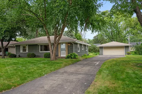 9425 Clinton Ave S, Bloomington, MN 55420