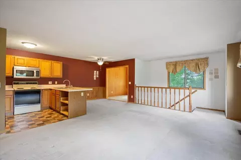 8418 S Pond Trl, Champlin, MN 55316 photo 8