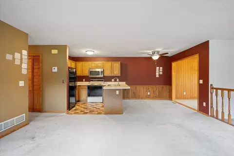 8418 S Pond Trl, Champlin, MN 55316 photo 7