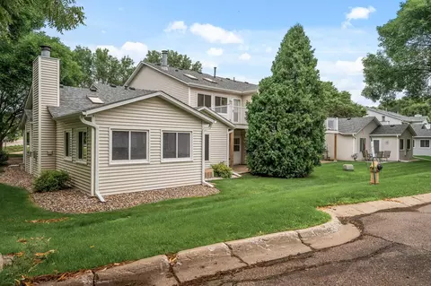 8820 Norway St NW, Coon Rapids, MN 55433