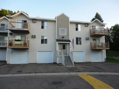 926 Wescott Trl, Eagan, MN 55123