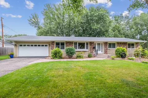 8540 Julianne Ter, Golden Valley, MN 55427