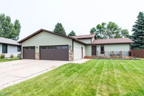 3134 Chelsea Ave S, Moorhead, MN 56560