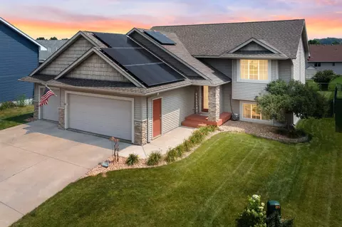 3496 Seven Oaks St, River Falls, WI 54022