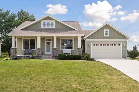 1124 Bridle Creek Dr, Jordan, MN 55352