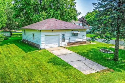 206 E 1st St, Delavan, MN 56023 photo 19