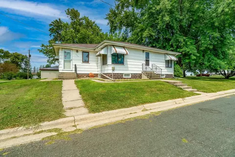 206 E 1st St, Delavan, MN 56023 photo 17