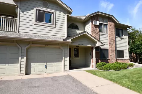1561 Wheelock Ln #101, Saint Paul, MN 55117