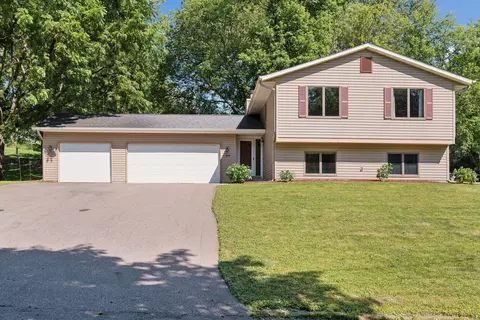 854 Gabriel Rd, Saint Paul, MN 55119