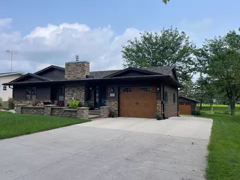 1522 Park Ave, Worthington, MN 56187