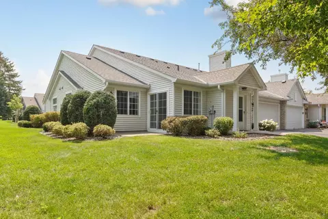15230 Greenhaven Way, Burnsville, MN 55306