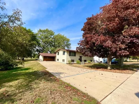 411 Main St S, Stewartville, MN 55976
