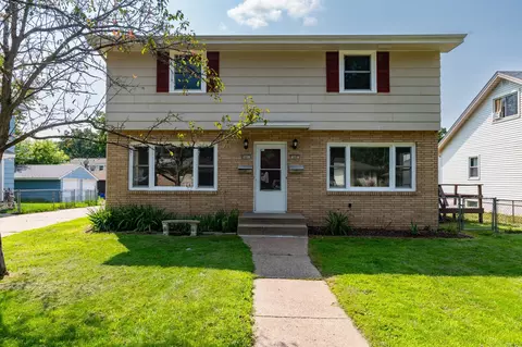 1643 Dieter St, Saint Paul, MN 55106
