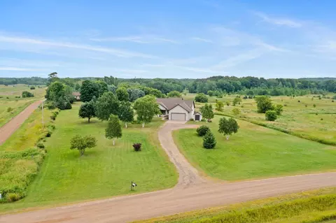 732 503rd Cir W, Stanchfield, MN 55080