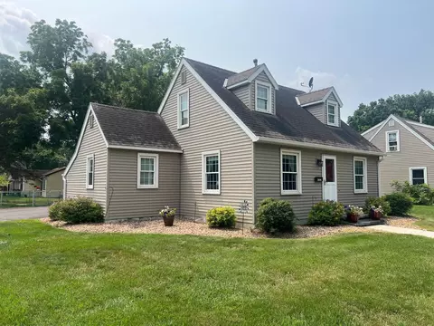 344 E 5th St, Litchfield, MN 55355