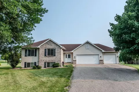 2309 10th Ave SE, Willmar, MN 56201