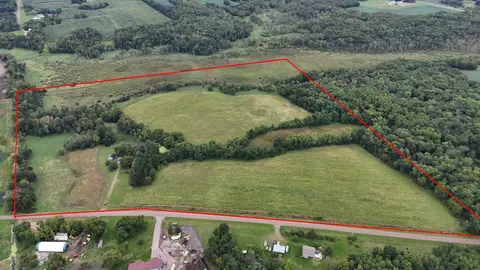 5758 Peterson Trl NE, Cambridge, MN 55008