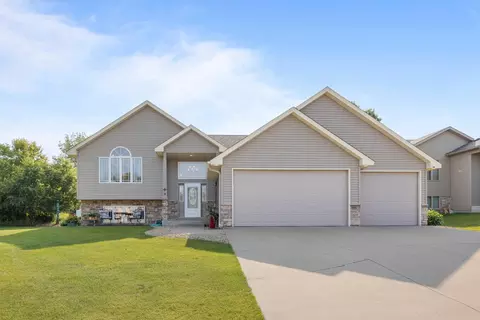 1603 English Ave NW, New Prague, MN 56071