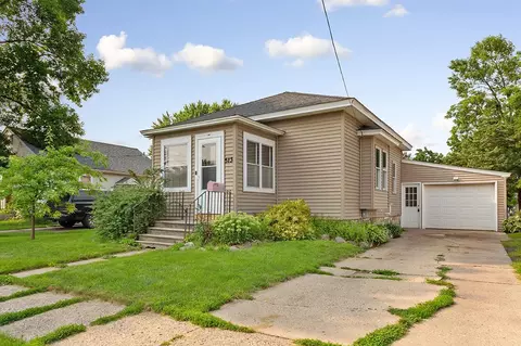 513 8th Ave SE, Waseca, MN 56093 photo 3