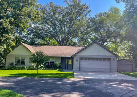 1716 W River Rd, Little Falls, MN 56345