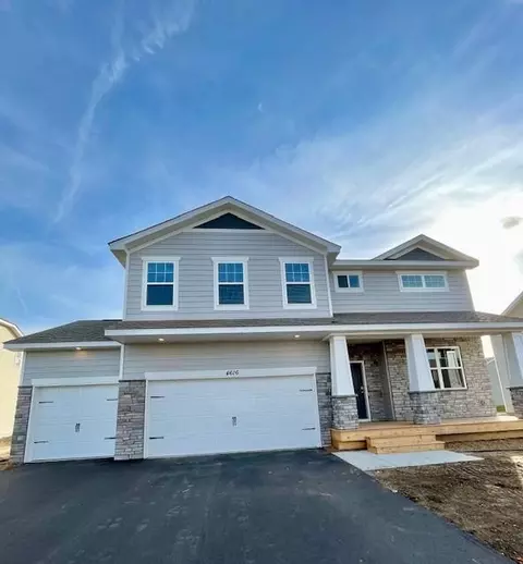 4616 171st St W, Lakeville, MN 55044