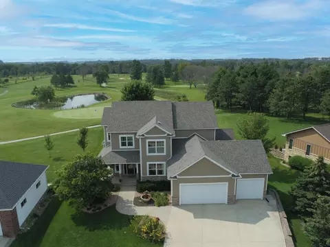 607 13th Ave NW, Dodge Center, MN 55927