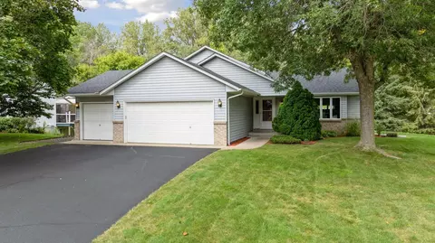 1296 Granada Ct N, Oakdale, MN 55128