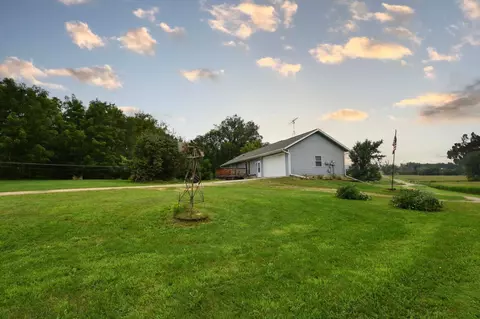 22252 440th St, Zumbrota, MN 55992