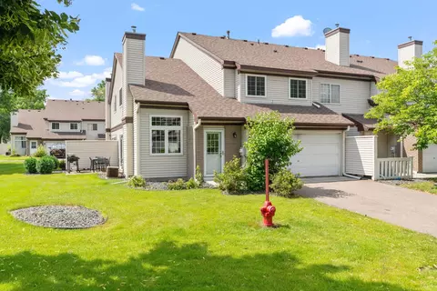 4032 Wilshire Cir #73, Shoreview, MN 55126