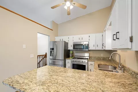 4618 Penkwe Way, Eagan, MN 55122 photo 7