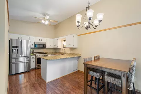 4618 Penkwe Way, Eagan, MN 55122 photo 6