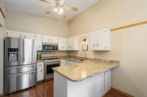 4618 Penkwe Way, Eagan, MN 55122 photo 8