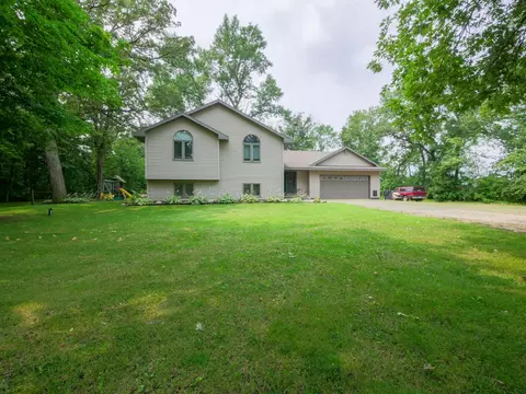 5986 Oakwood Ter NW, Alexandria, MN 56308