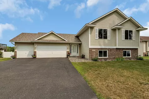 25825 18th St W, Zimmerman, MN 55398