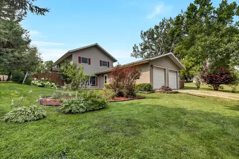 90 Vega Ave E, Cosmos, MN 56228