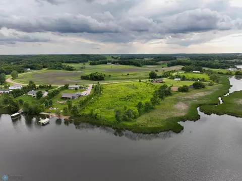 17765 Saylers Lake View Rd, Lake Park, MN 56554